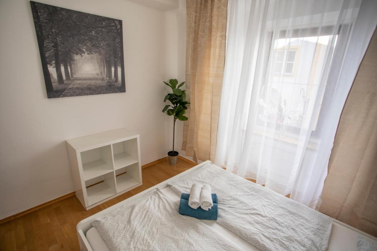 Traditional Old Town Apartment Hall in Tirol Luaran gambar