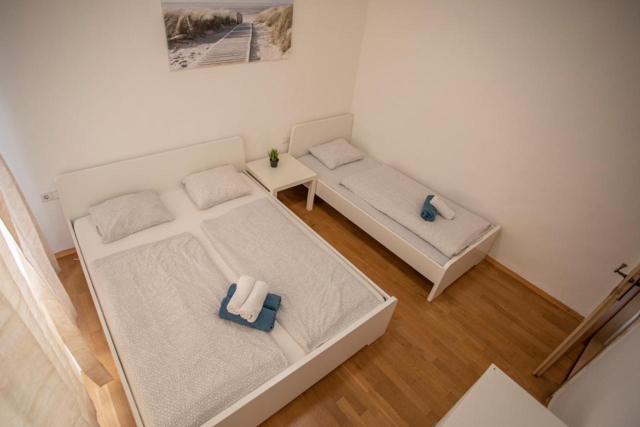 Traditional Old Town Apartment Hall in Tirol Luaran gambar