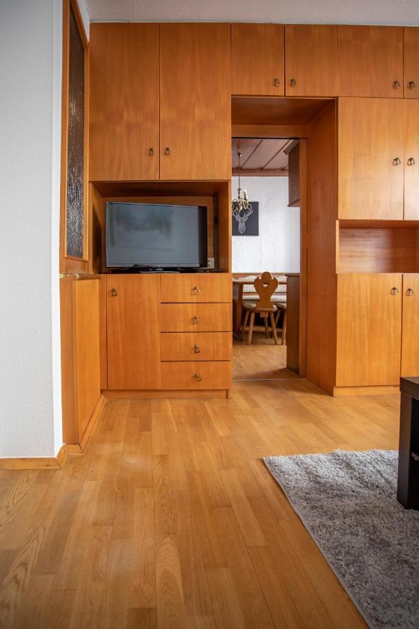 Traditional Old Town Apartment Hall in Tirol Luaran gambar