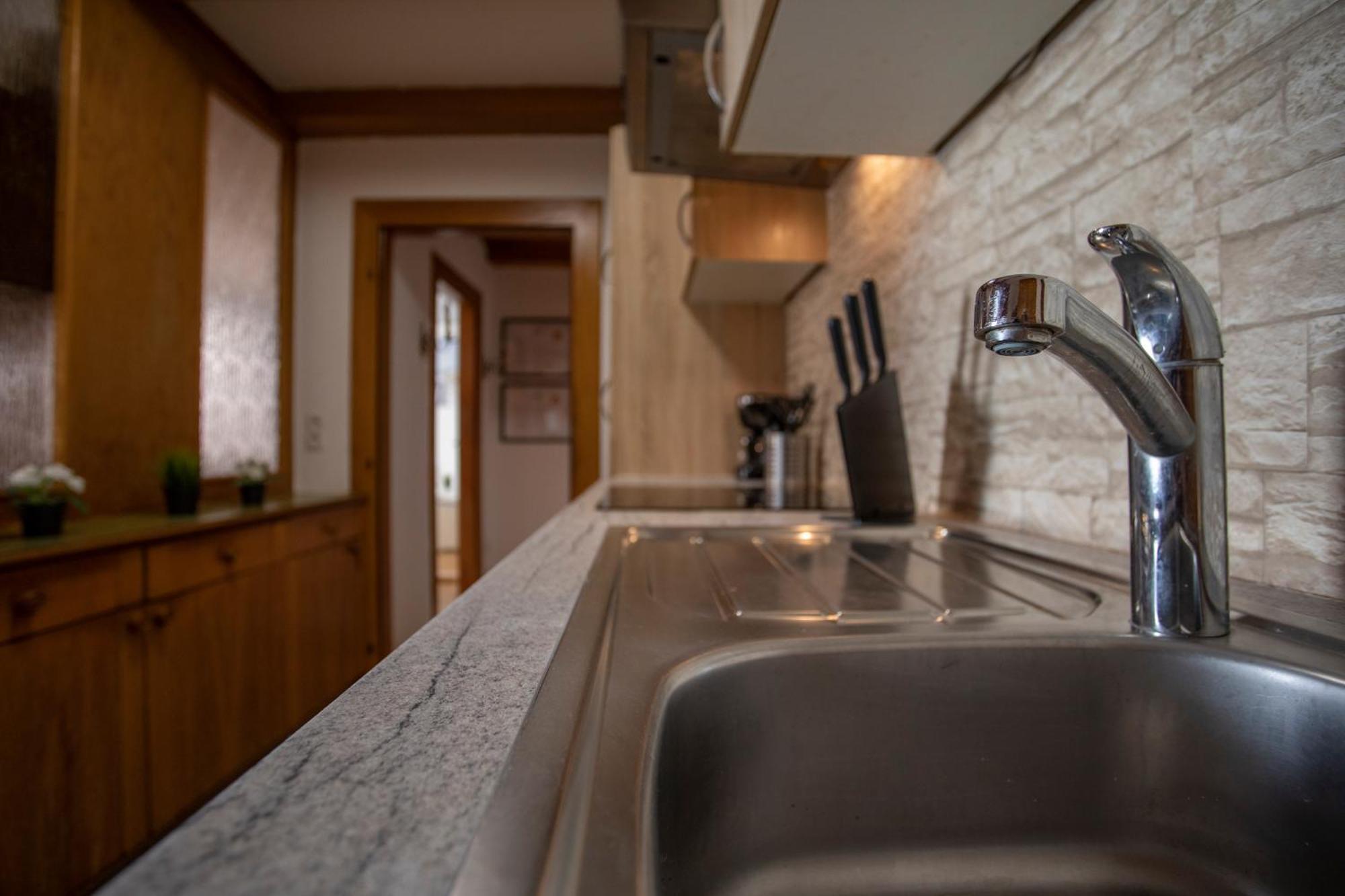 Traditional Old Town Apartment Hall in Tirol Luaran gambar