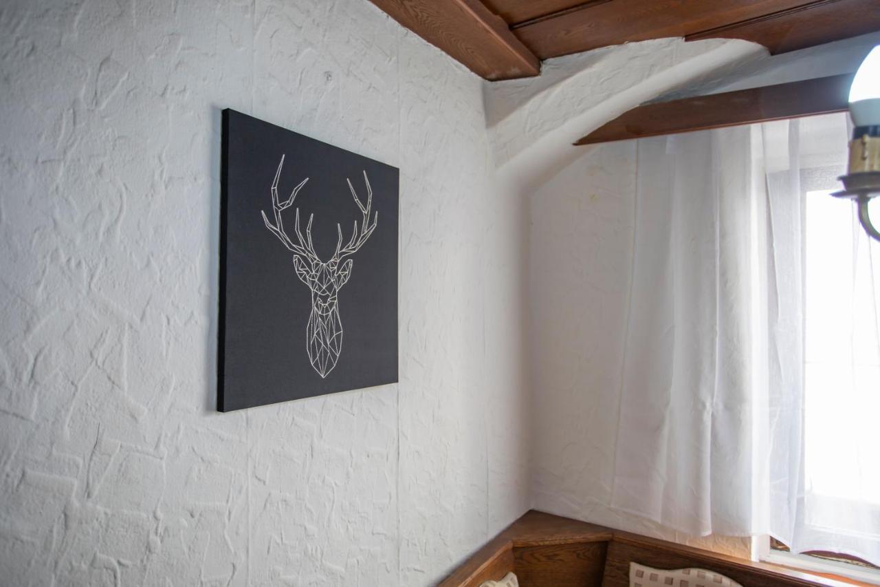 Traditional Old Town Apartment Hall in Tirol Luaran gambar